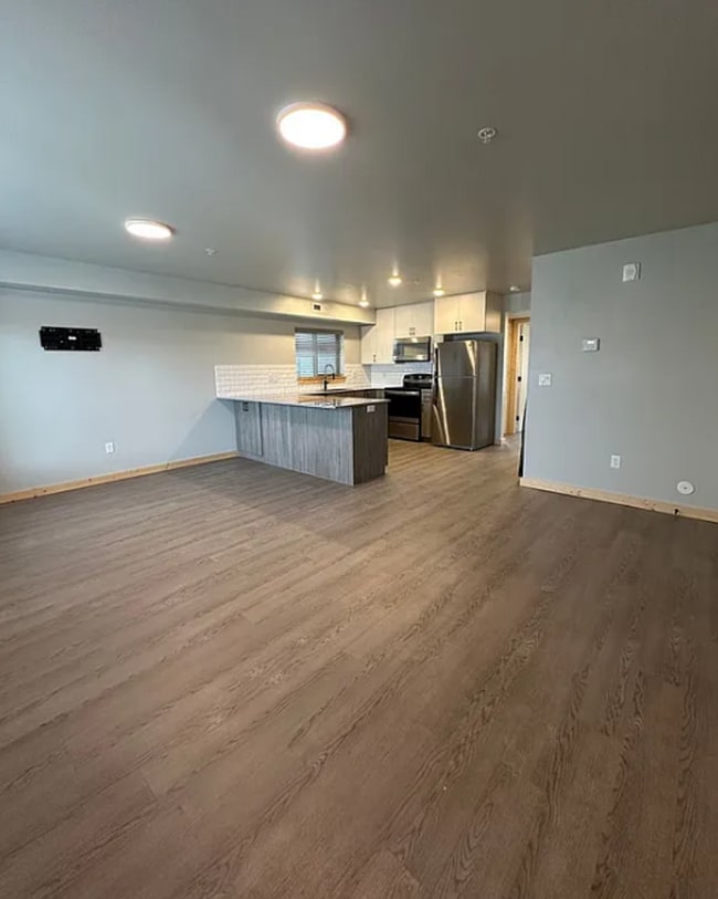 Building Photo - Beautiful 2 Bed 1 Bath Apartment in Rexburg!
