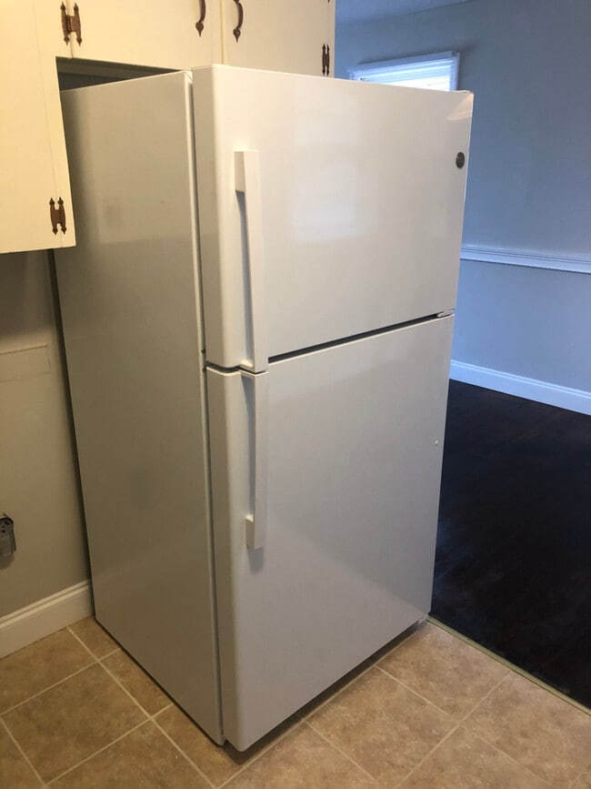 Foto del edificio - 906 Sanborn St