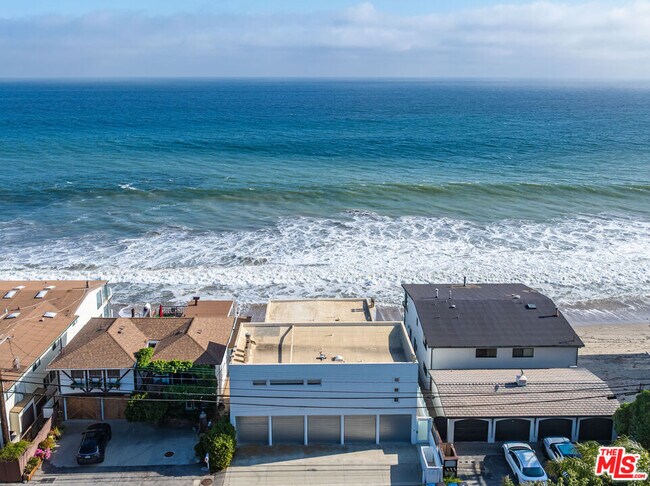 Foto del edificio - 25212 Malibu Rd