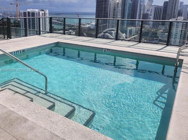 Foto del edificio - 1600 NE 1st Ave