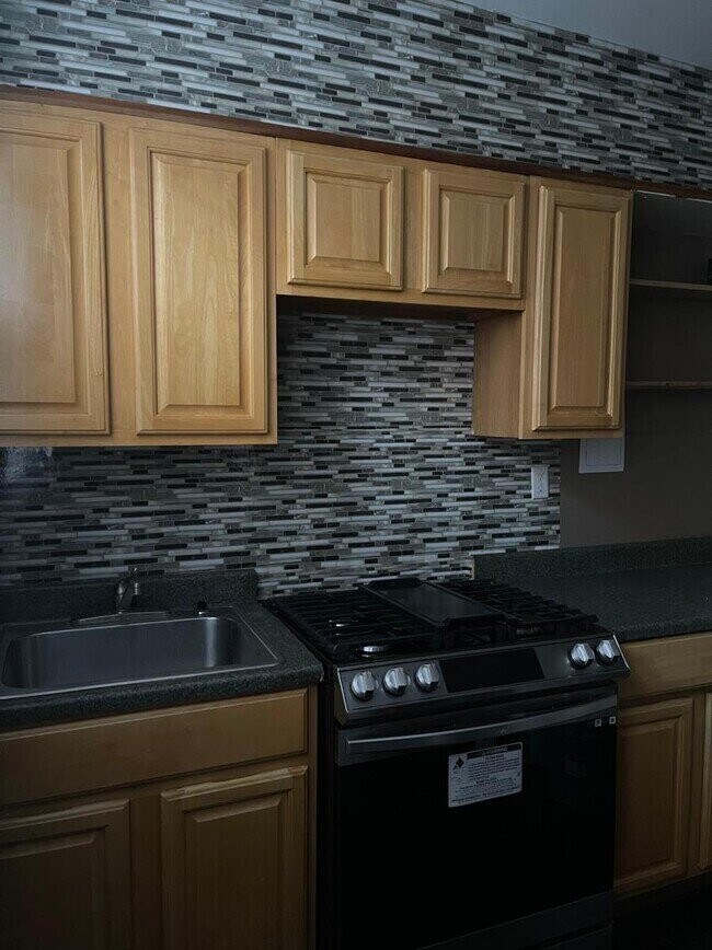 Foto del edificio - 4123 E Roosevelt Blvd