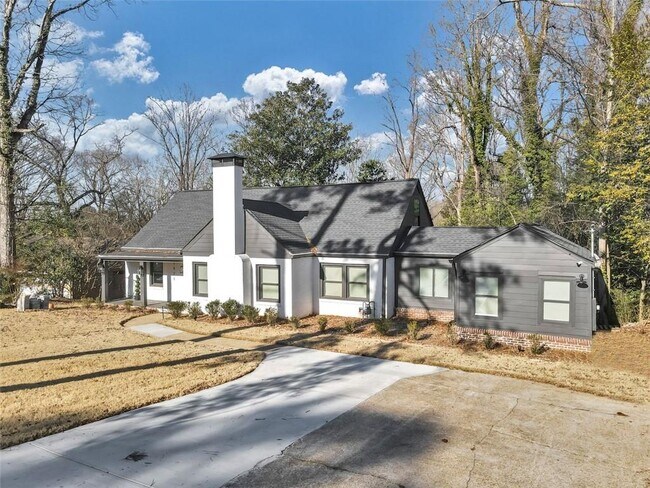 Building Photo - 1571 Blvd Lorraine SW
