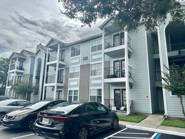 Orlando - 1 Bedroom, 1 Bathroom - $1,195.00 - Orlando - 1 Bedroom, 1 Bathroom - $1,195.00 Apartment