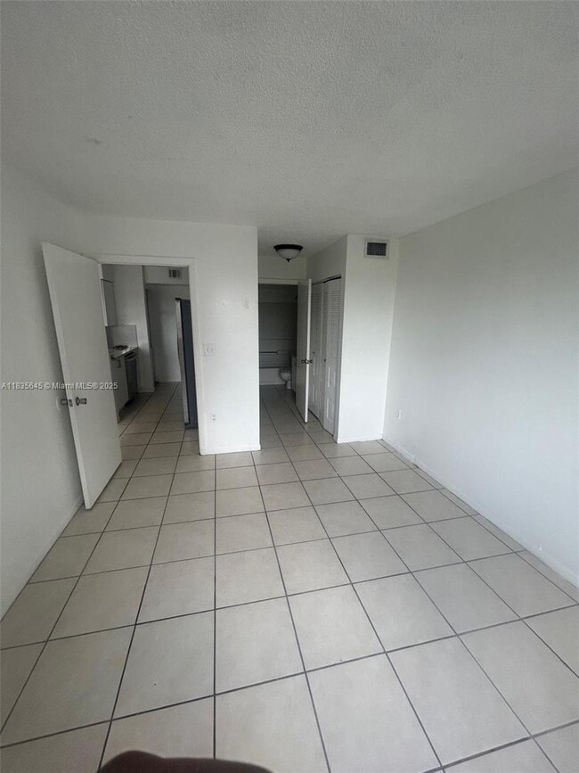Foto del edificio - 15231 SW 80th St