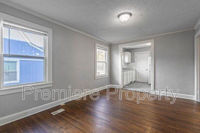 Foto del edificio - 5421 The Paseo