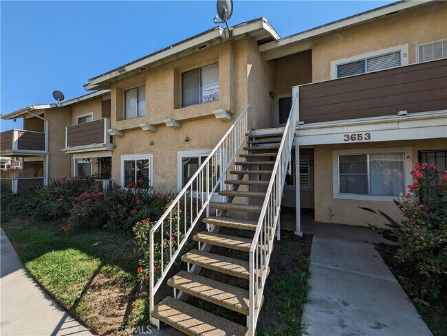 Building Photo - 2825 S Tuolumne Pl