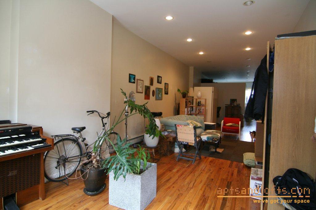 Building Photo - 145 Broadway