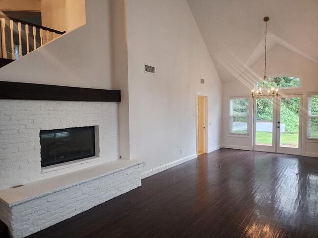 Building Photo - Gorgeous 5 Bedroom in Carmel Mtn Ranch in Gated Community