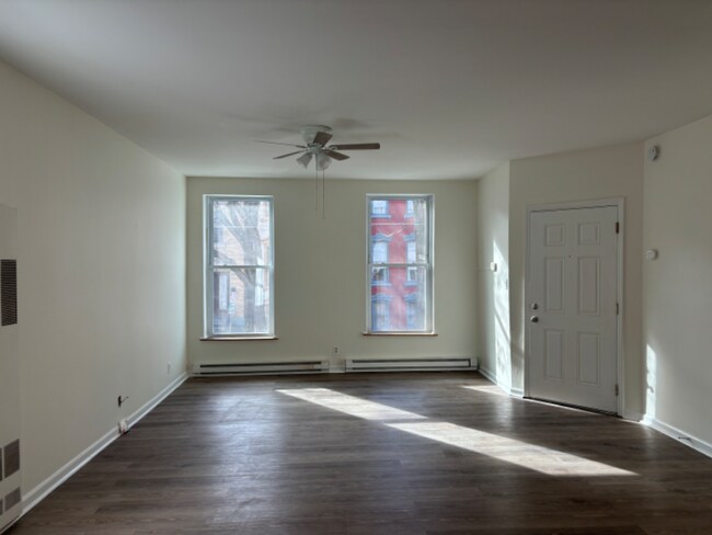 Building Photo - 149 Jay St