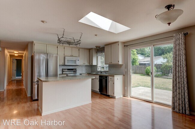 Building Photo - 3 br, 2 bath House - 1213 Independence Ct