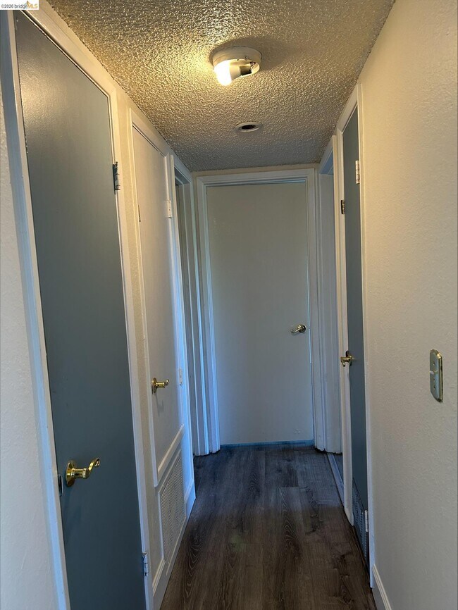 Foto del edificio - 5313 Ridgeview Cir