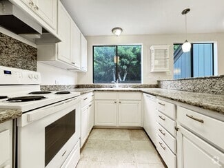 Building Photo - 360 Kawaihae St
