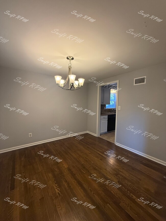 Building Photo - 9805 Carter Dr