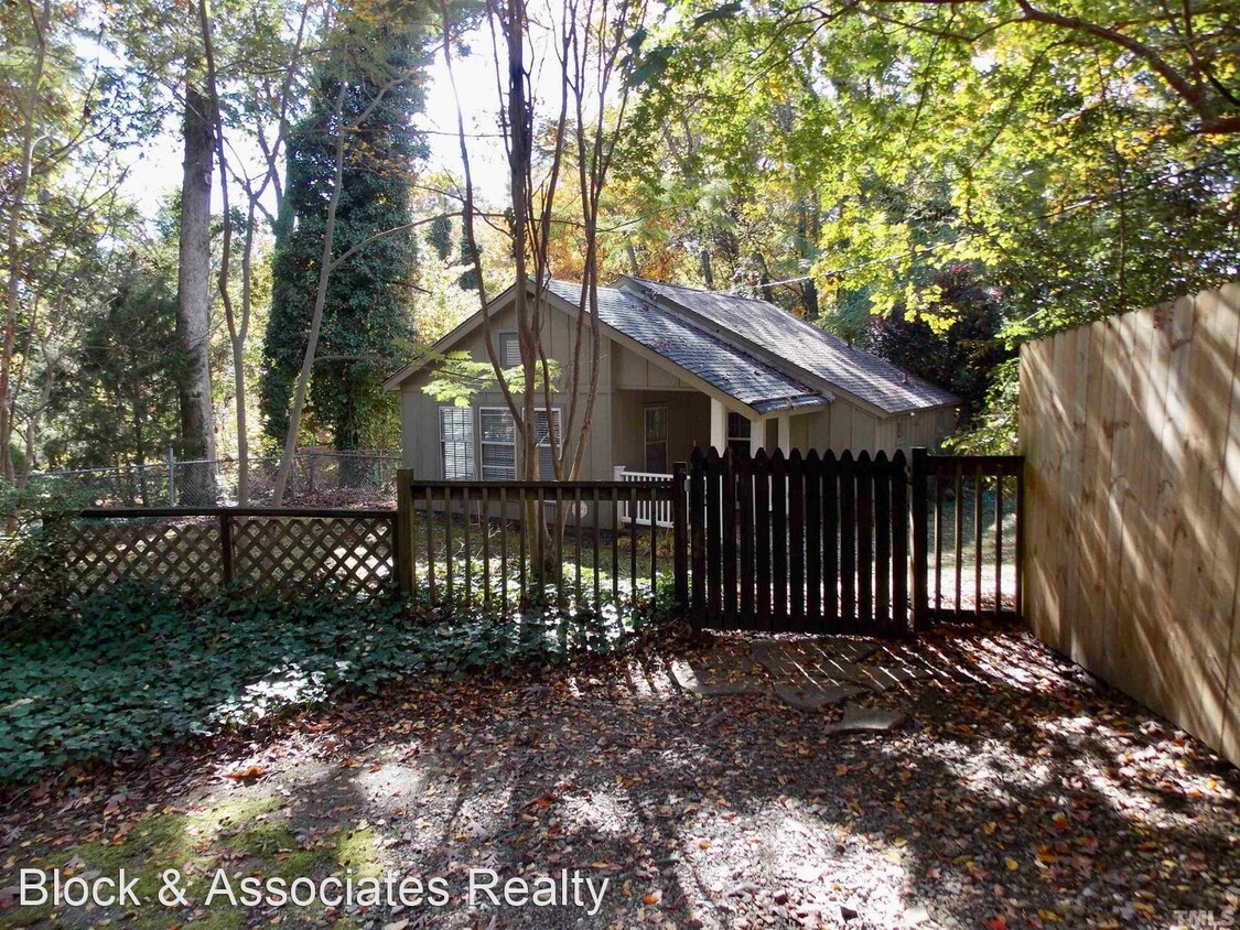 Primary Photo - 1 br, 1 bath House - 1421-A Lynn Road
