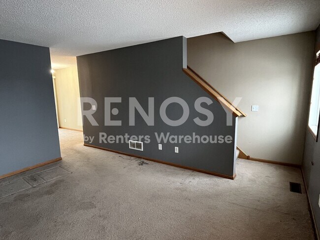 Foto del edificio - Available August 8 - 2 Bed/1.5 Bath Townhome in Prior Lake