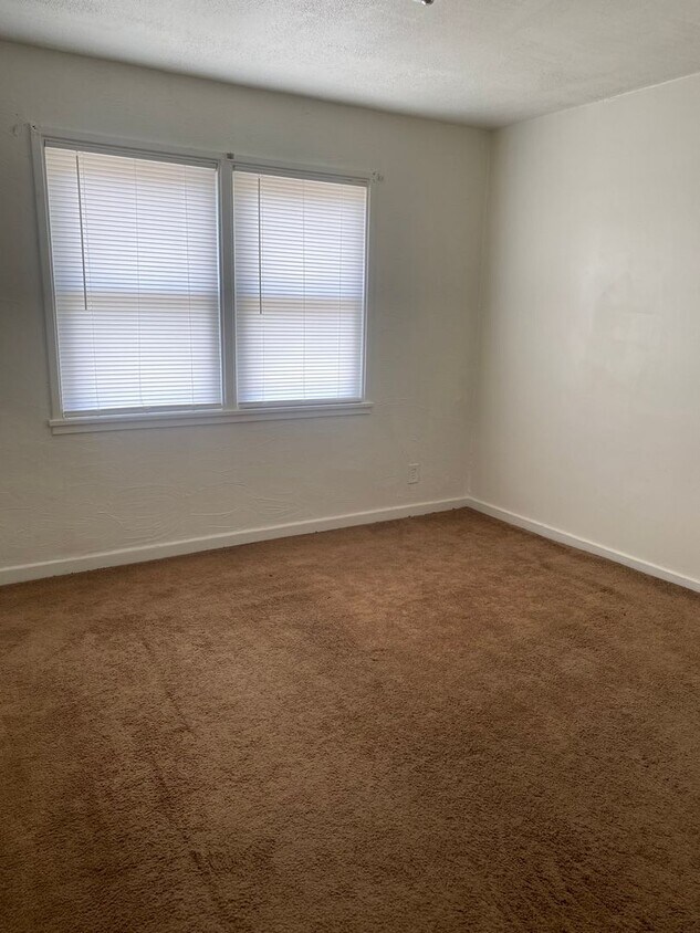 Foto del edificio - 45 Midland Heights Cir