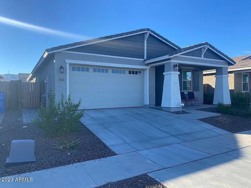 Primary Photo - 1241 E Maldonado Dr