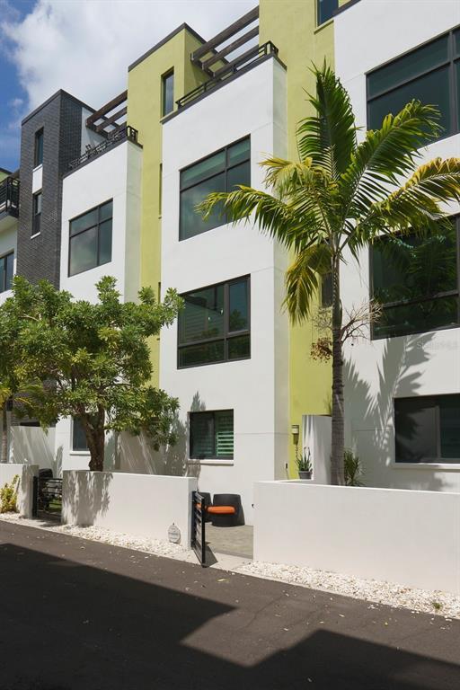 Foto del edificio - 931 Arlington Ave N