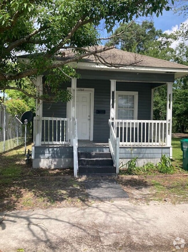Building Photo - 1707 29th Ave