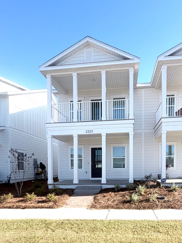 Building Photo - 2323 Discovery Loop