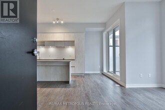 Building Photo - 2 Steckley House Ln