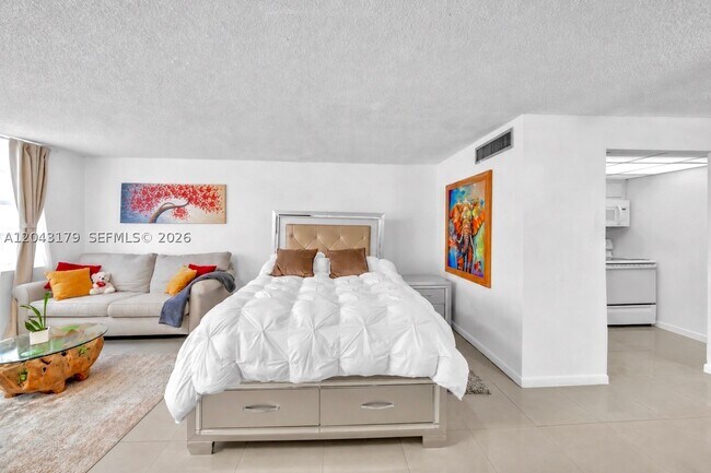 Building Photo - 250 174th St