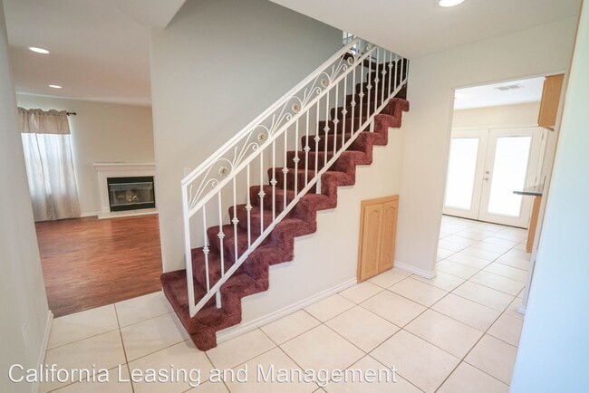 Building Photo - 3 br, 2.5 bath House - 29819 Central Avenue