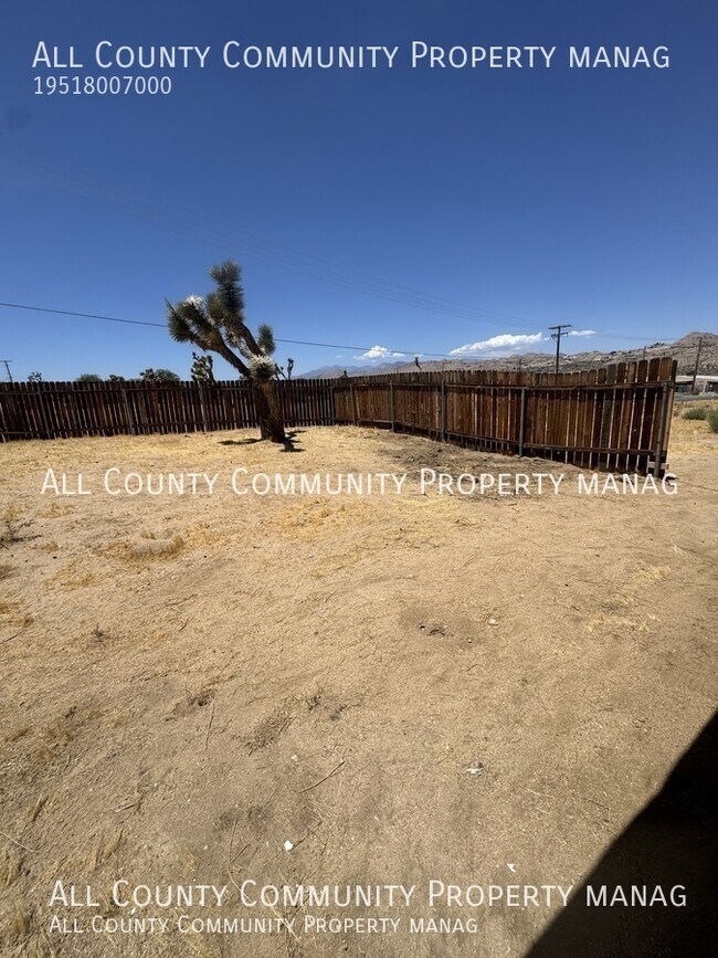 Building Photo - 58439 Palisade Dr