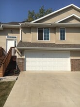 Building Photo - 460 RJ Dr