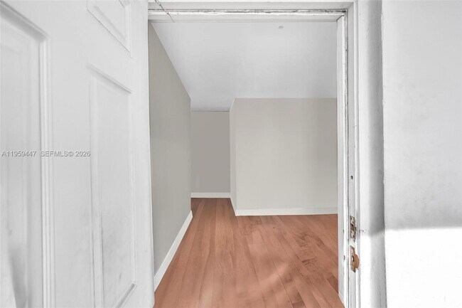 Foto del edificio - 1300 NW 43 Terrace