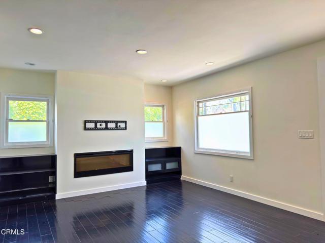 Foto del edificio - 869 S Euclid Ave