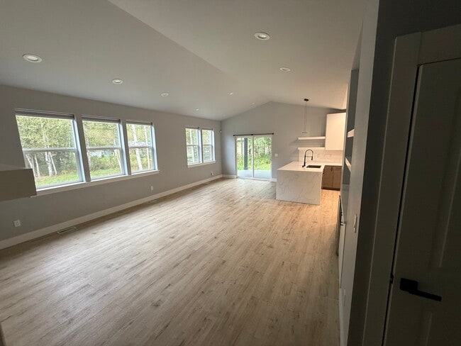 Building Photo - 3990 S Birch Cove Dr