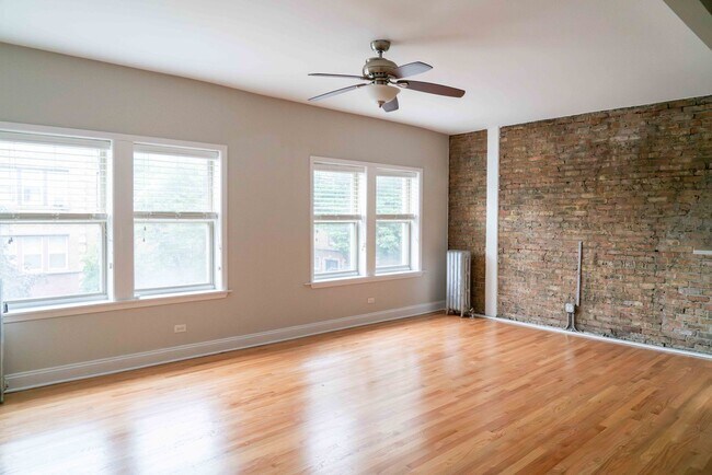 Foto del edificio - Ravenswood Manor - 2 Bed / 1 Bath - Heat I...