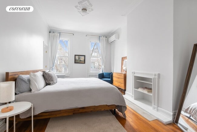 Building Photo - 80 India St