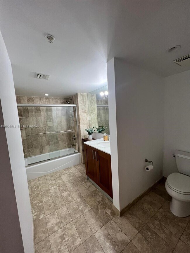 Foto del edificio - 9499 Collins Ave