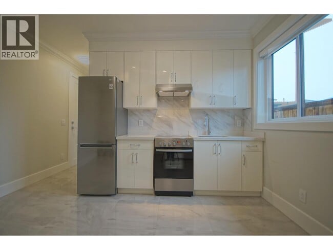 Building Photo - 7588 Armstrong St