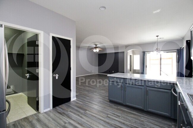 Building Photo - 2755 E Morenci Rd