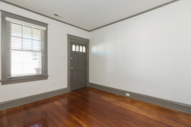 Building Photo - 1804 Stockton St