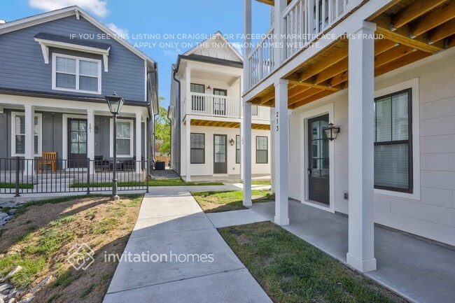 Building Photo - 647 Vernon Ave