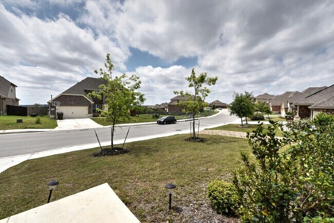 Foto del edificio - Fully Furnished Short Term  |  4 Bedrooms ...