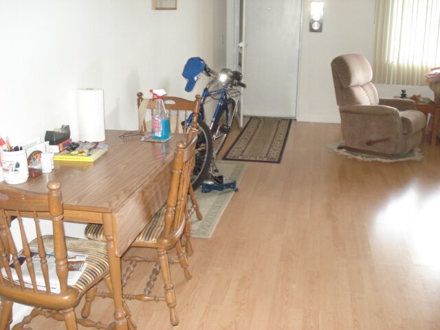 Foto del edificio - 3300 Springdale Blvd