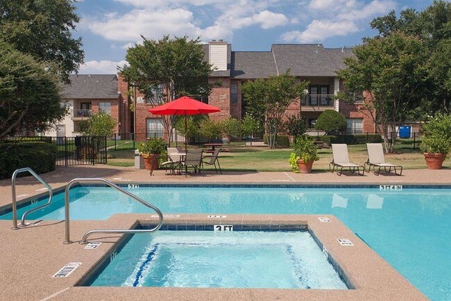 Summer Meadows Apartments Plano Tx Swimming Pool And Spa Summer Meadows Apartments