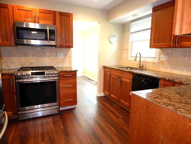 Building Photo - 2080 Springside Dr