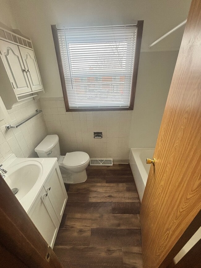 Foto del edificio - 344 Northway Park Rd