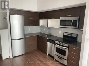 Building Photo - 36-PH36 Lisgar St