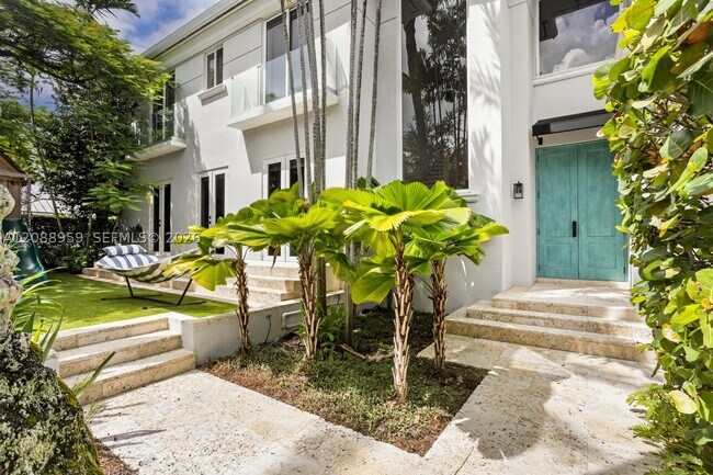 Foto del edificio - 662 Woodcrest Rd