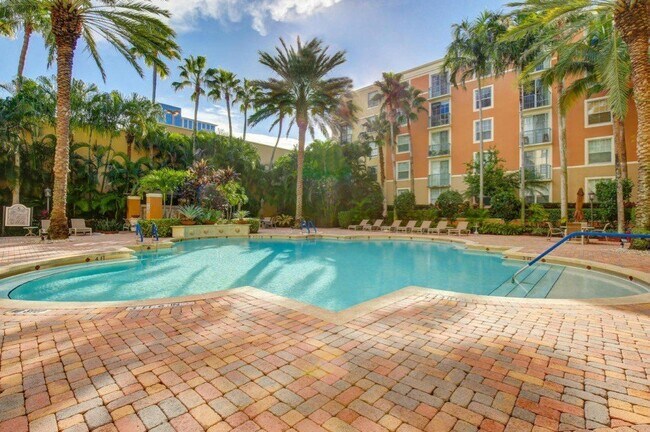 Foto del edificio - 651 Okeechobee Blvd