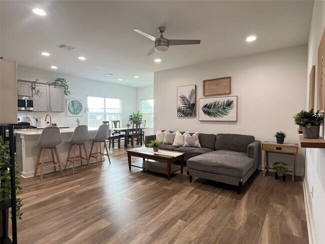 Foto del edificio - 10509 Fulton Ave