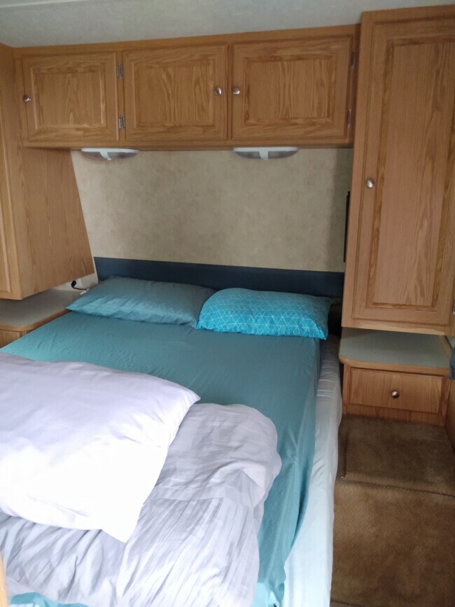 Foto del edificio - 403 Cook Rd