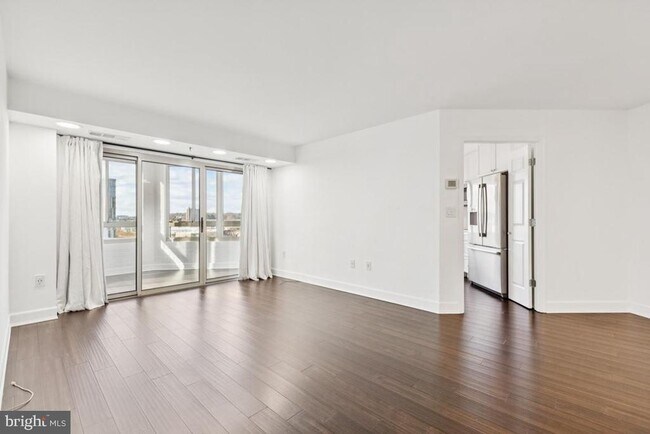 Foto del edificio - 2151 Jamieson Ave